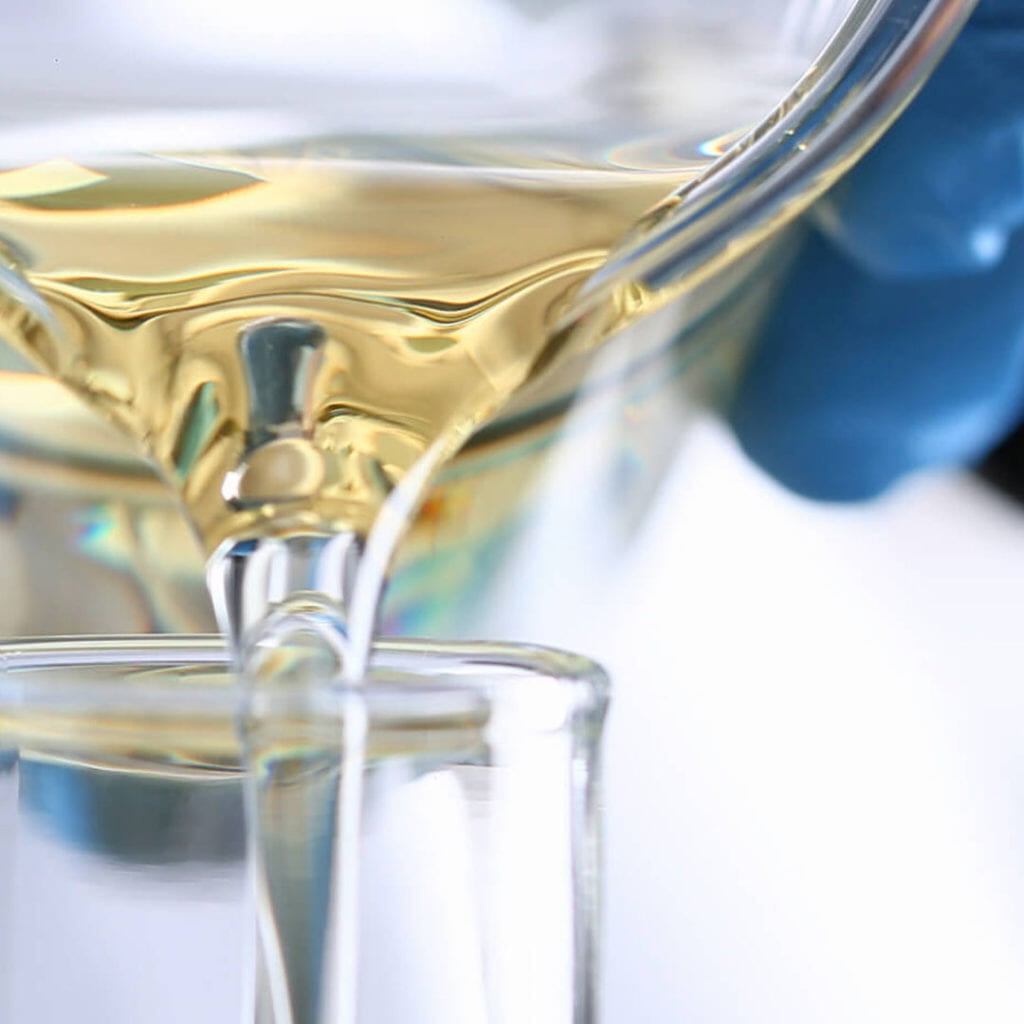 Ink for printing on silicone rubber